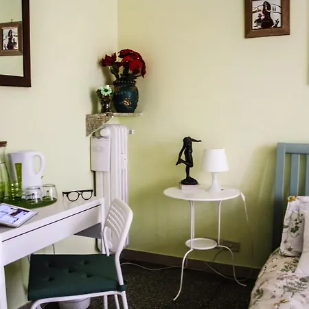 Bed & Breakfast Msg 3*