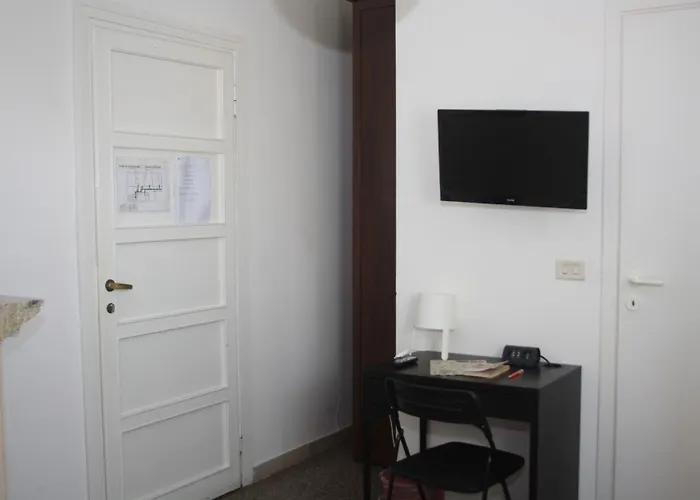 Bed & Breakfast Msg 3*